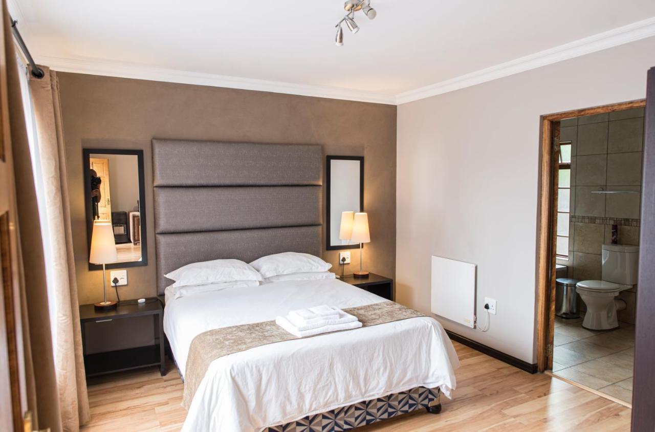 Ruth Avenue Guest House Эденвейл Экстерьер фото