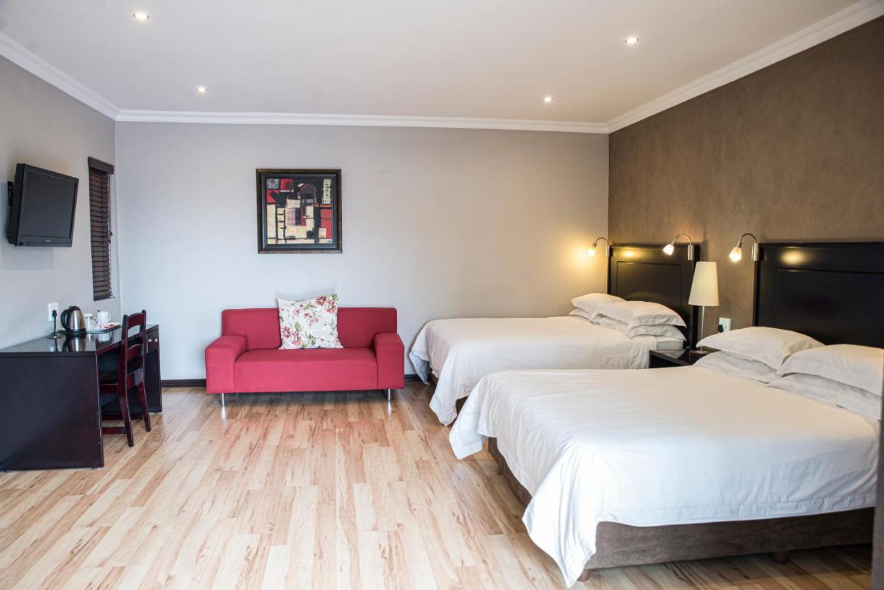 Ruth Avenue Guest House Эденвейл Экстерьер фото