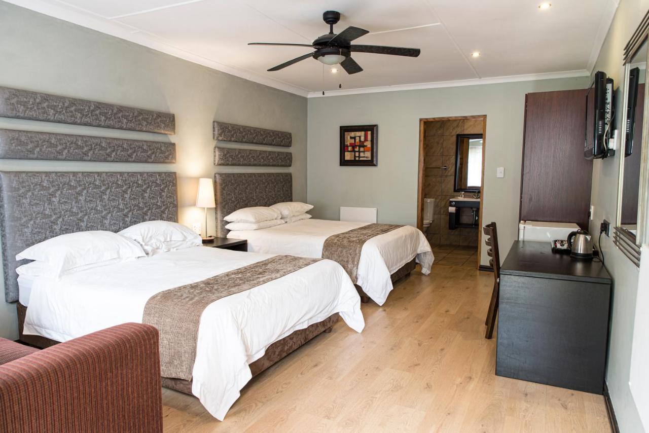 Ruth Avenue Guest House Эденвейл Экстерьер фото