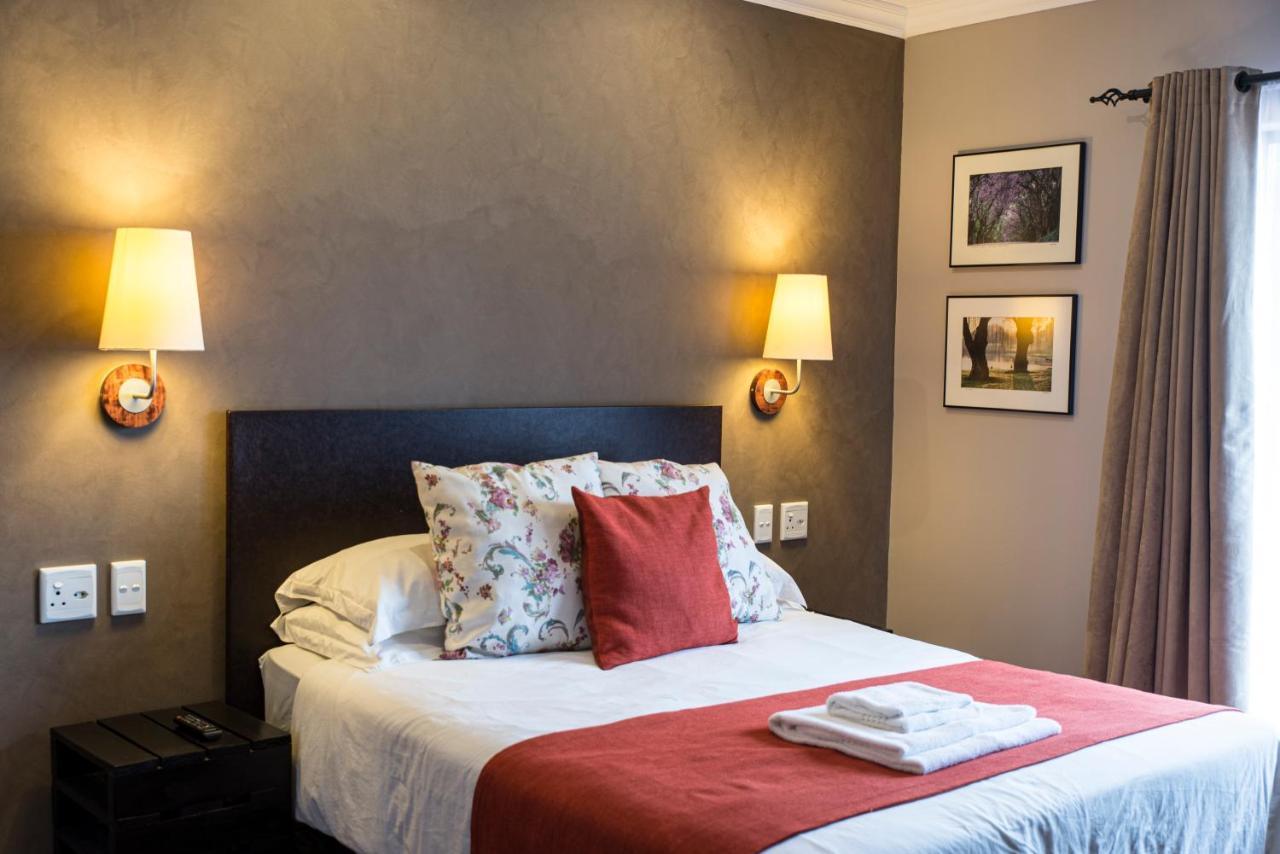 Ruth Avenue Guest House Эденвейл Экстерьер фото