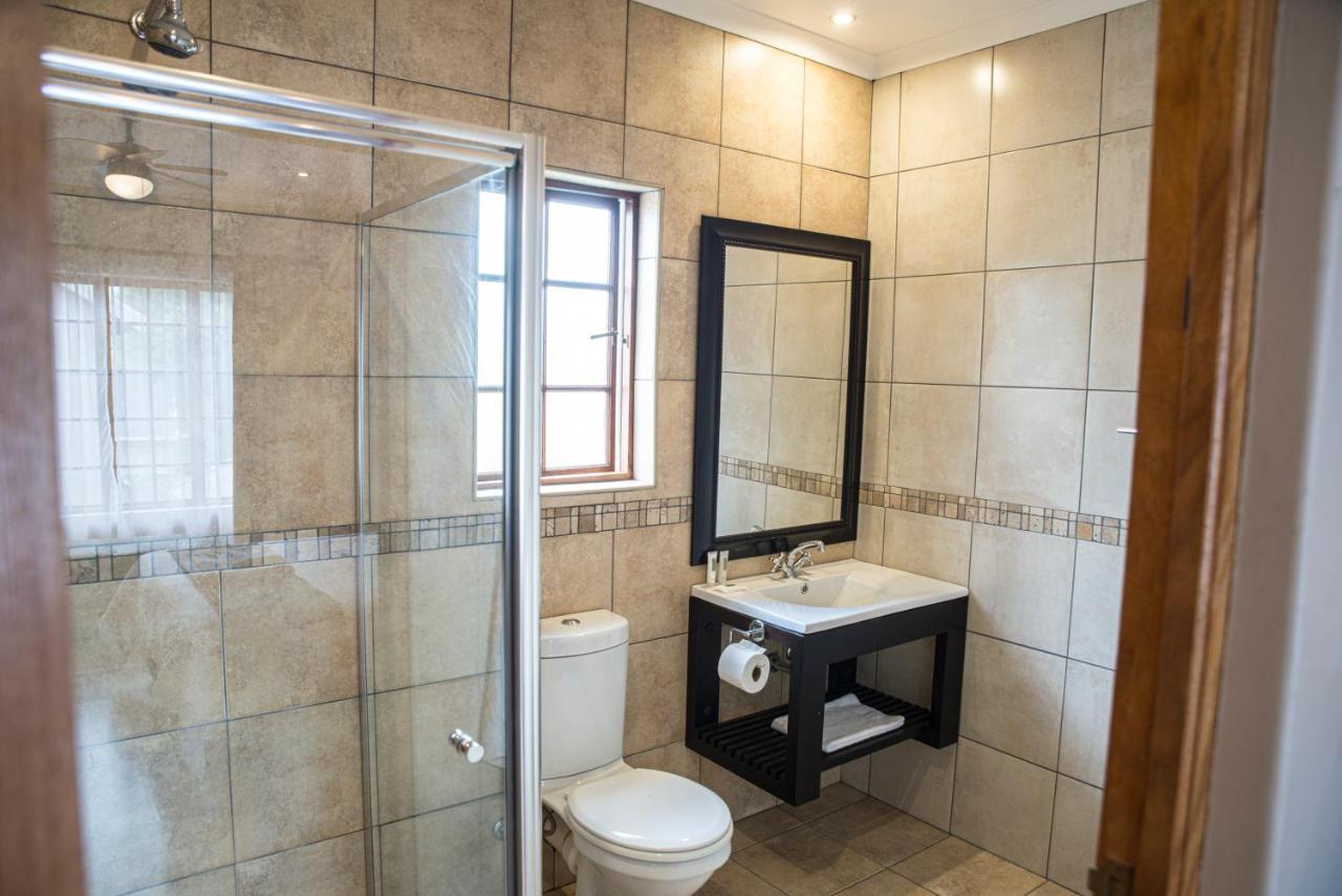Ruth Avenue Guest House Эденвейл Экстерьер фото