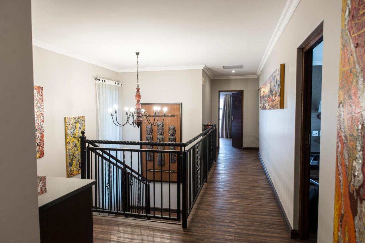 Ruth Avenue Guest House Эденвейл Экстерьер фото