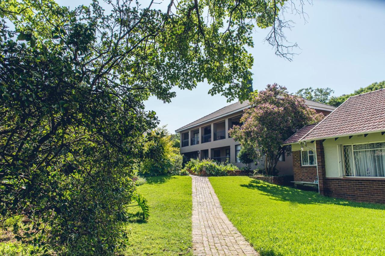 Ruth Avenue Guest House Эденвейл Экстерьер фото